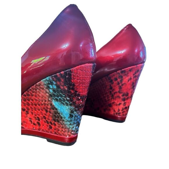 Donald Pliner // Red Habiki Wedge Peep Toe Heels Size 8.5 - Picture 9 of 10